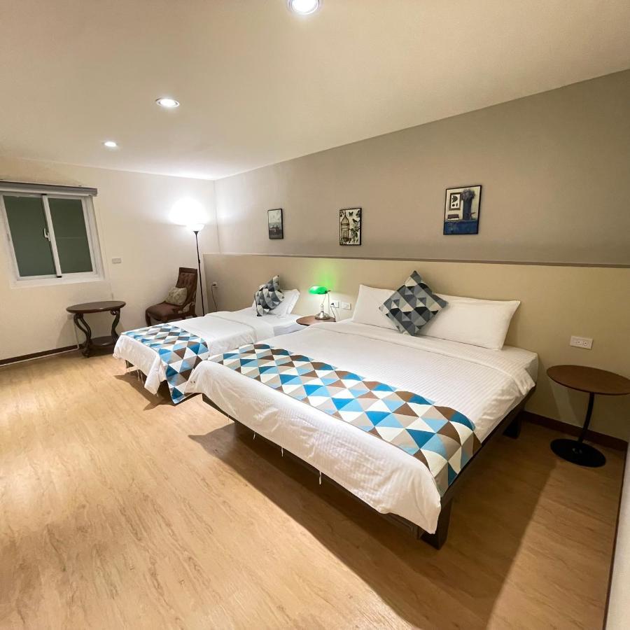 墾丁聚點旅棧 2Ps Hotel Esterno foto